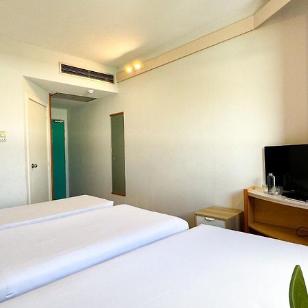 Hotel Iris Guadalajara Bagian luar foto
